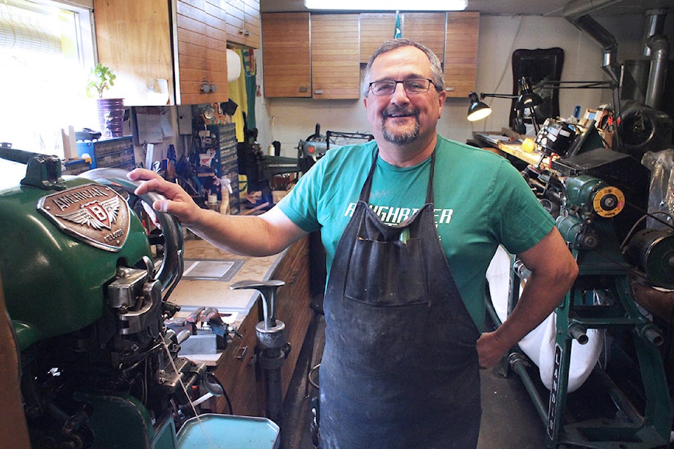 Skinny's Shoe Repair Ponoka
